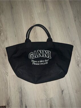 GANNI Contrast Logo  Shopper Tote Canvas Black White Large Travel Beach Bag